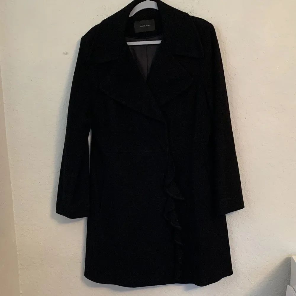 Tahari 100% Wool Black Women Coat with Ruffle Accent Pockets Size 14